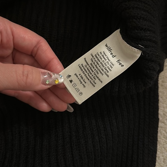 Aritzia Wilfred Free Lin Sweater 100% Merino Wool Black Sz XS Made in Italy - Picture 8 of 9